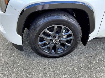 2024 Toyota Sequoia Platinum 4WD (Natl)