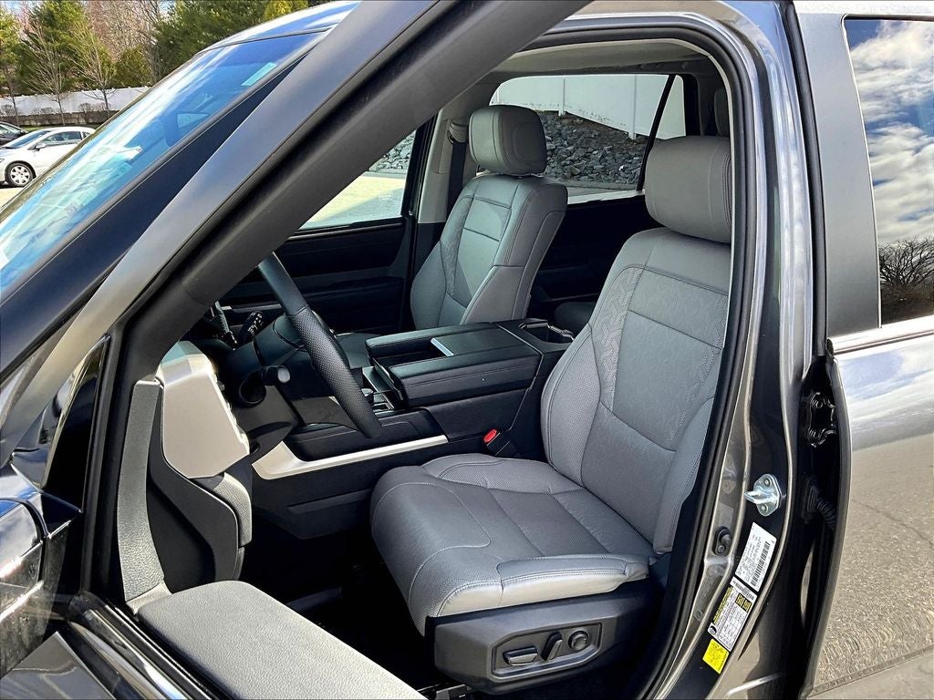 2024 Toyota Sequoia SR5