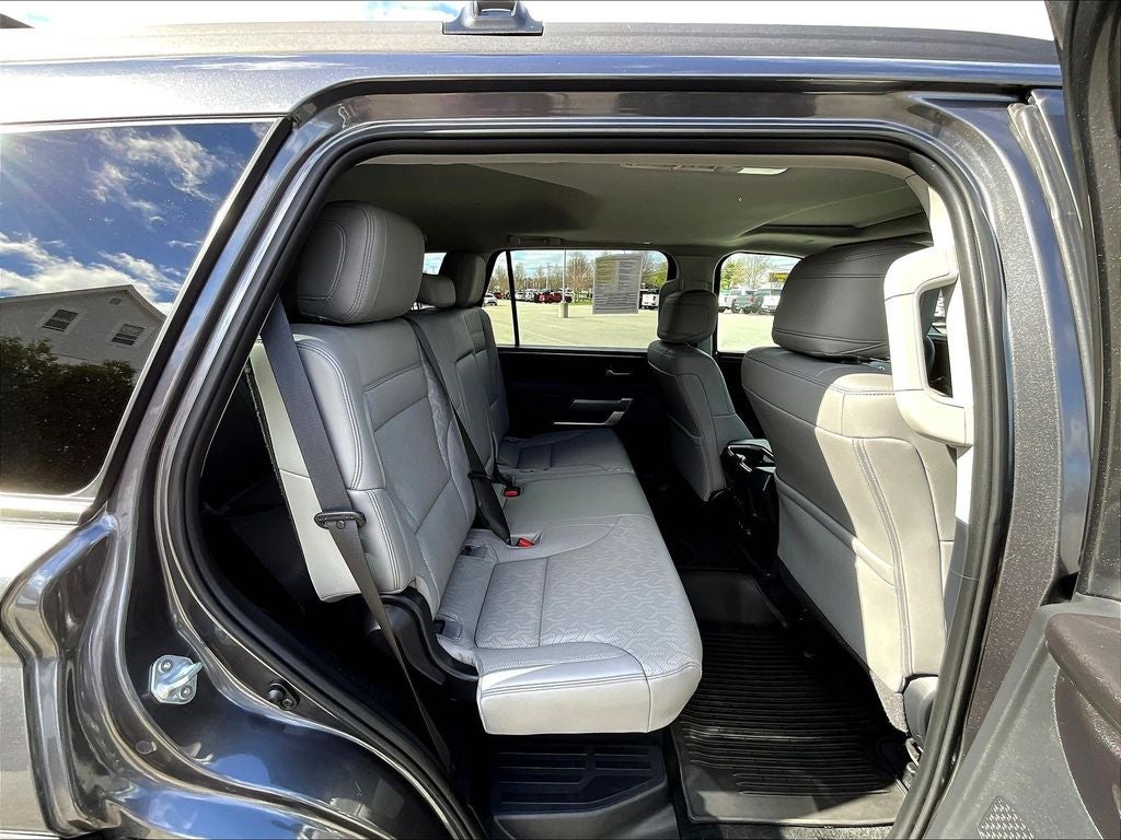 2024 Toyota Sequoia SR5