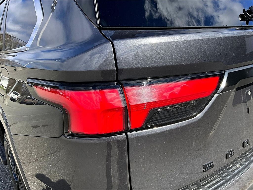 2024 Toyota Sequoia SR5