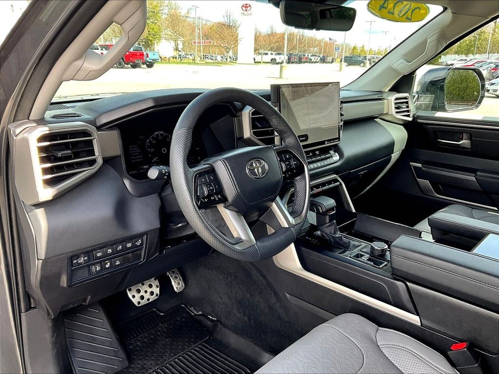 2024 Toyota Sequoia SR5