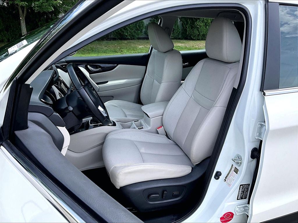 2022 Nissan Rogue Sport SL