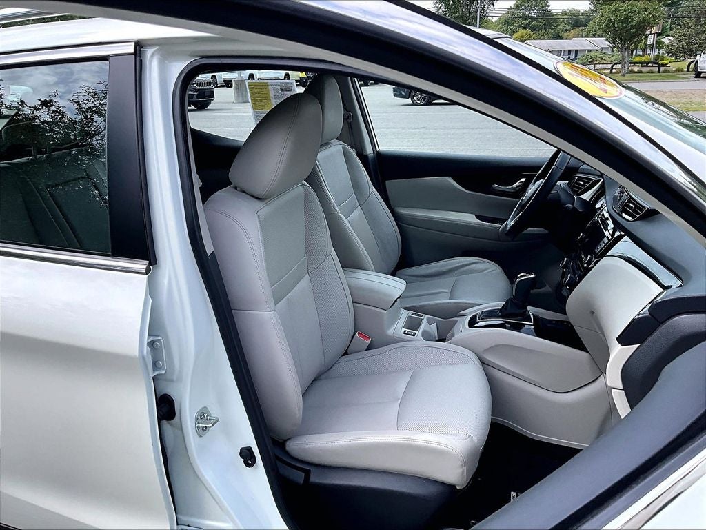 2022 Nissan Rogue Sport SL
