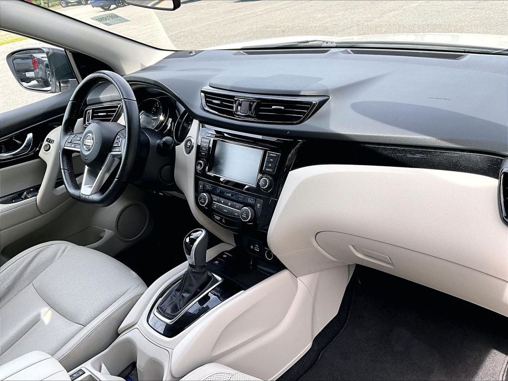 2022 Nissan Rogue Sport SL
