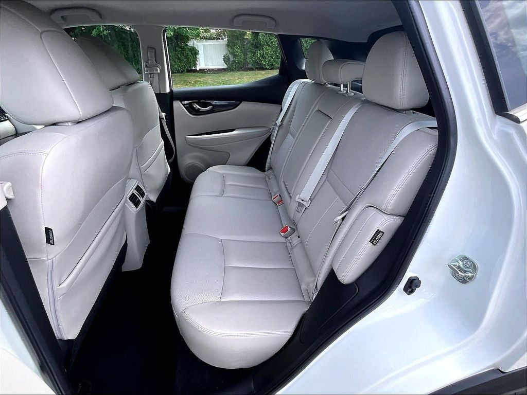 2022 Nissan Rogue Sport SL