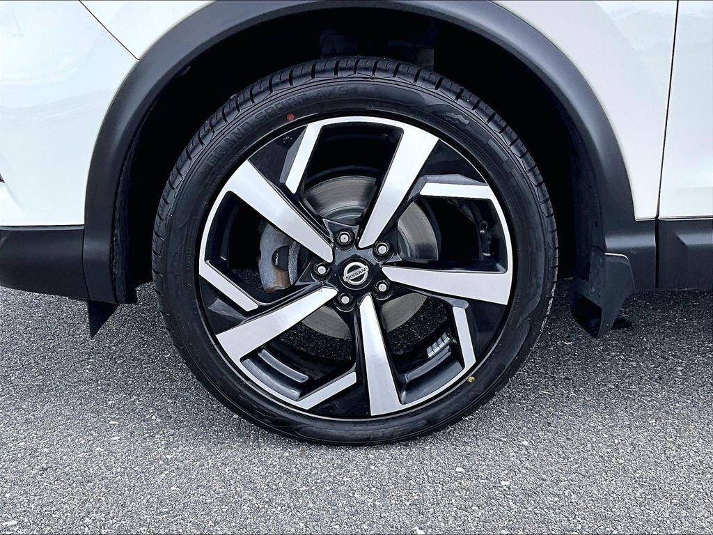 2022 Nissan Rogue Sport SL