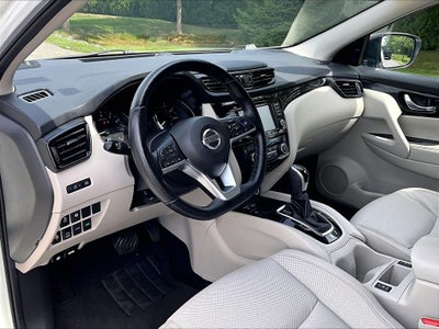 2022 Nissan Rogue Sport SL