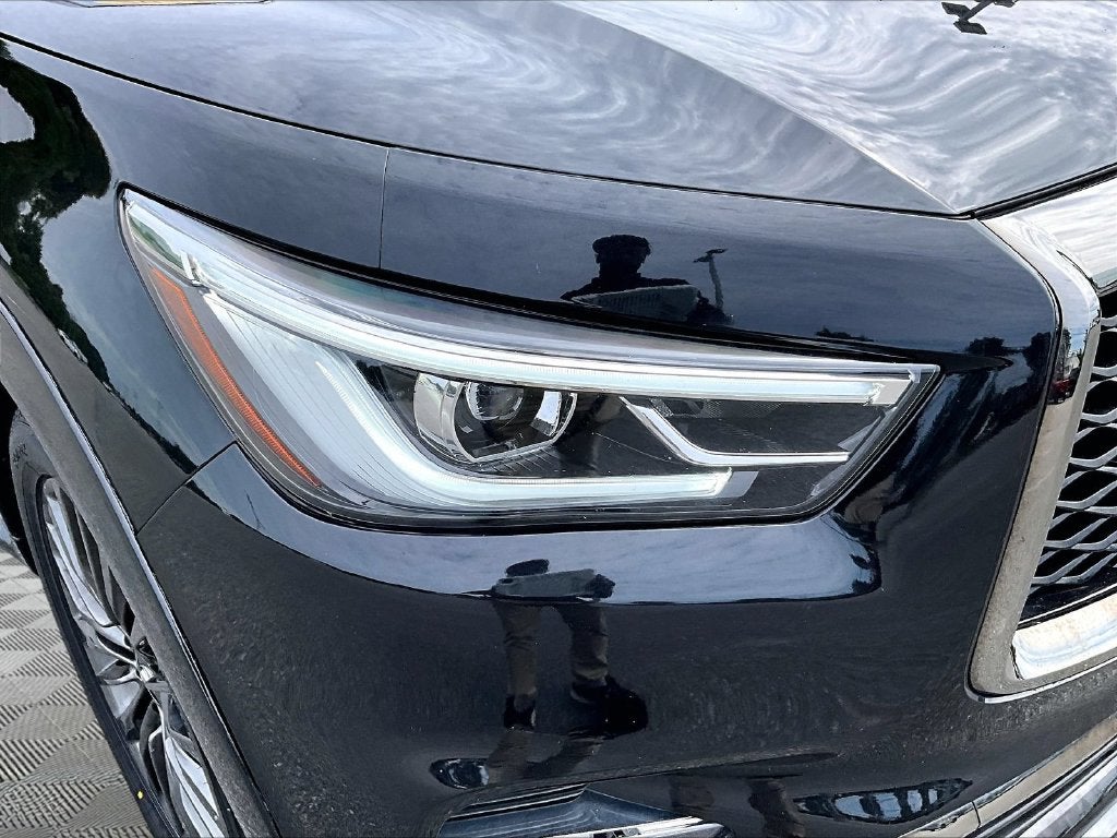 2023 INFINITI QX80 Premium Select