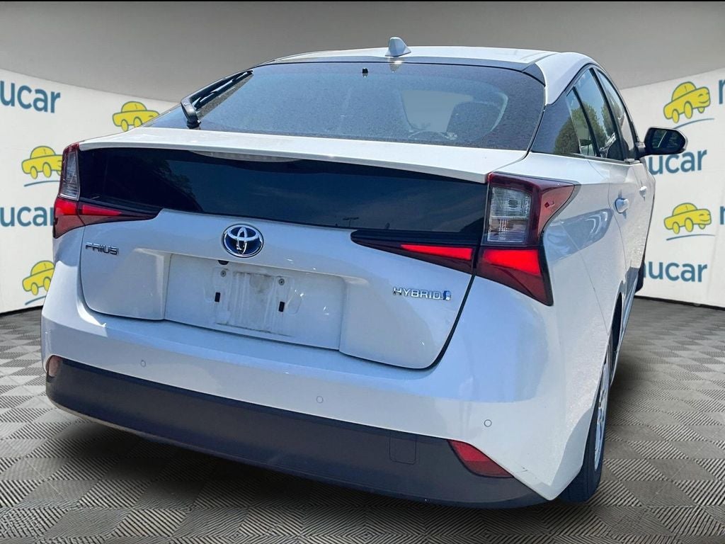 2021 Toyota Prius LE