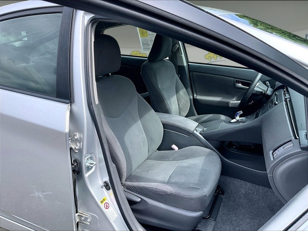 2010 Toyota Prius III