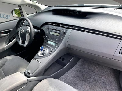 2010 Toyota Prius III