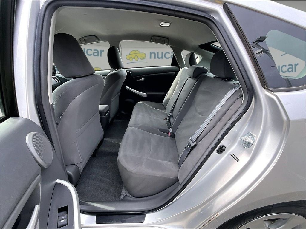 2010 Toyota Prius III
