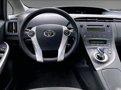 2010 Toyota Prius III