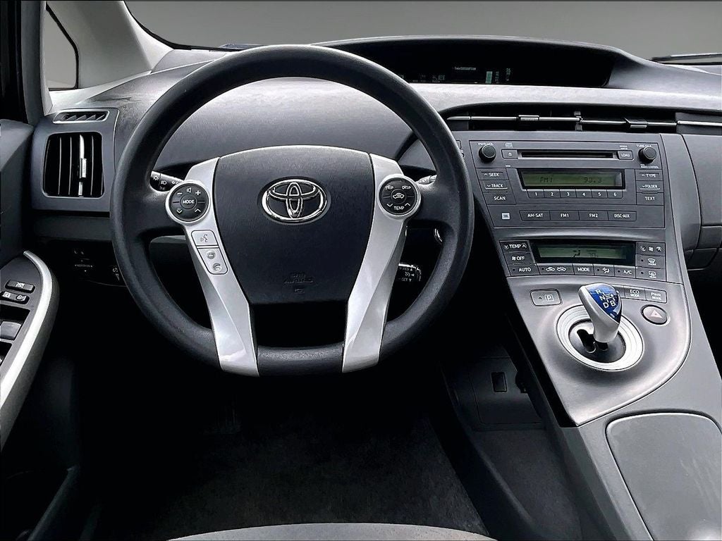 2010 Toyota Prius III