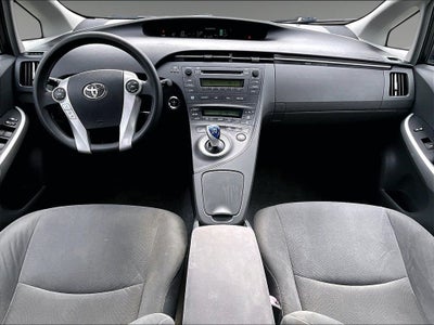 2010 Toyota Prius III