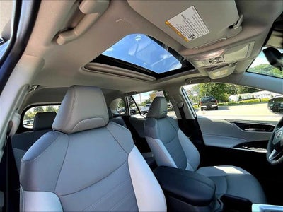 2025 Toyota RAV4 Hybrid XLE Premium AWD (Natl)