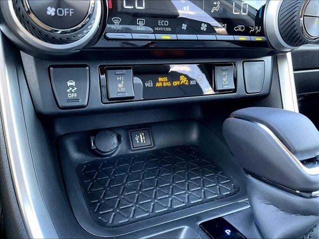 2025 Toyota RAV4 Hybrid XLE Premium AWD (Natl)