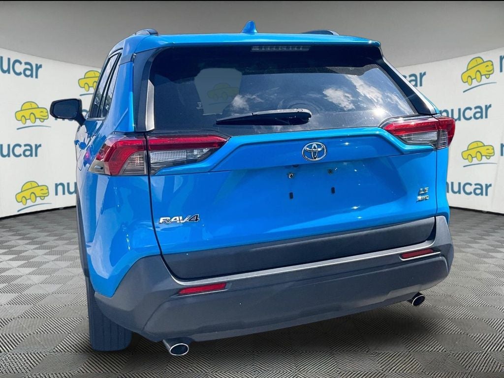 2019 Toyota RAV4 LE