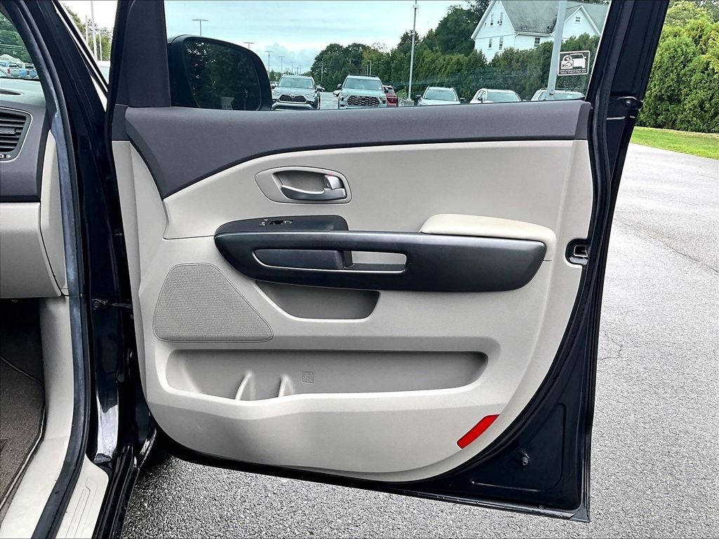 2017 Kia Sedona L