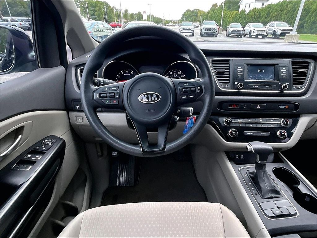 2017 Kia Sedona L