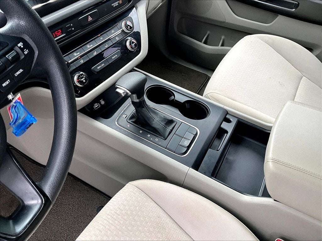 2017 Kia Sedona L