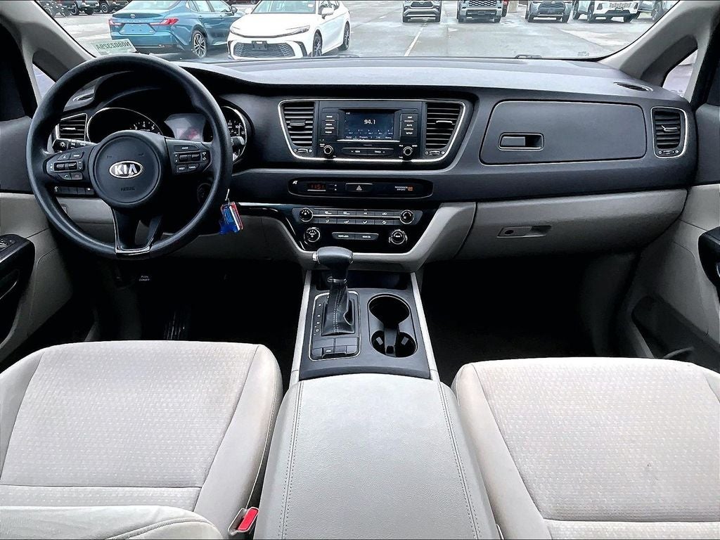 2017 Kia Sedona L
