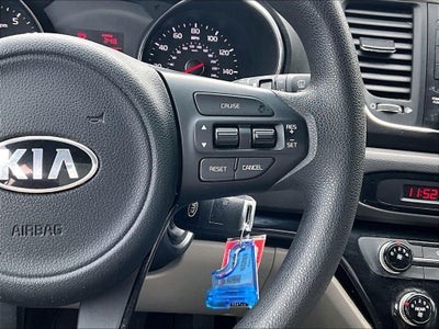 2017 Kia Sedona L