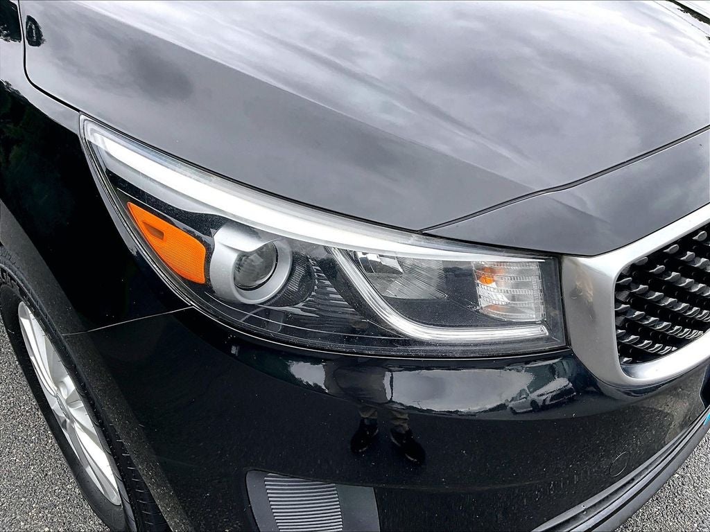 2017 Kia Sedona L