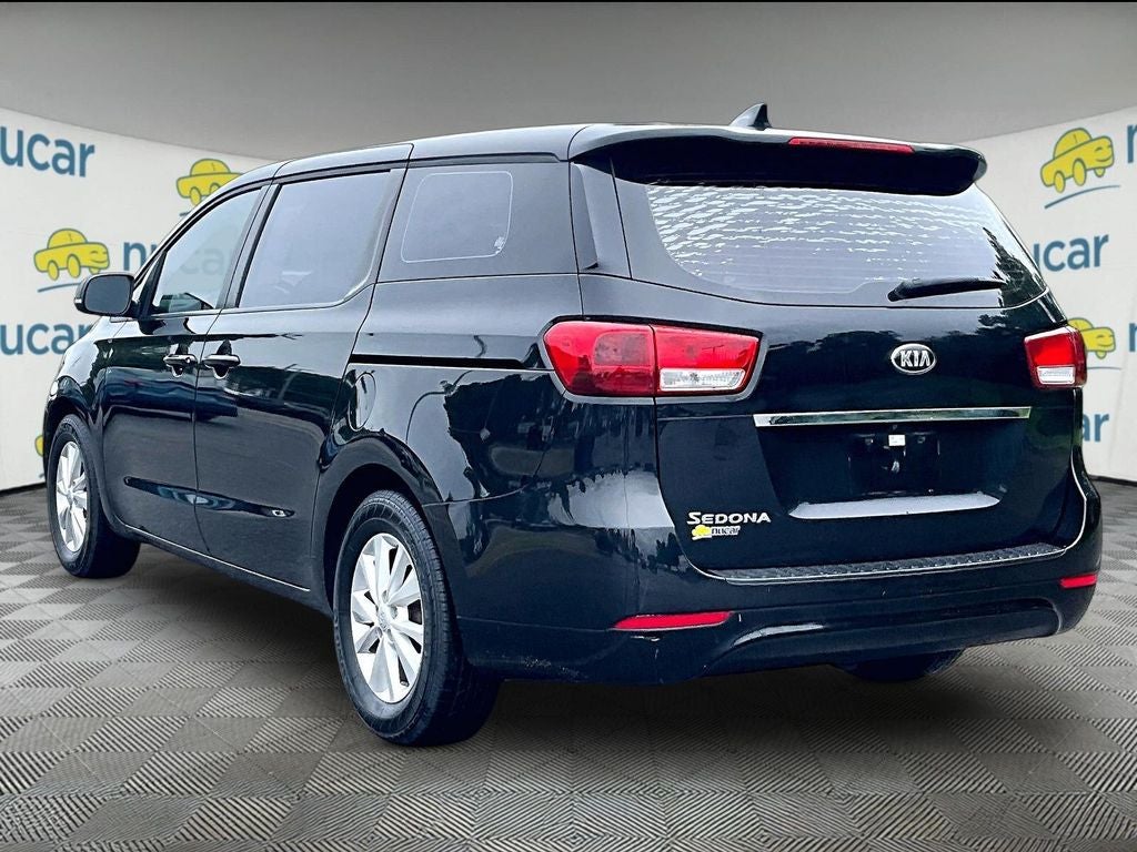 2017 Kia Sedona L