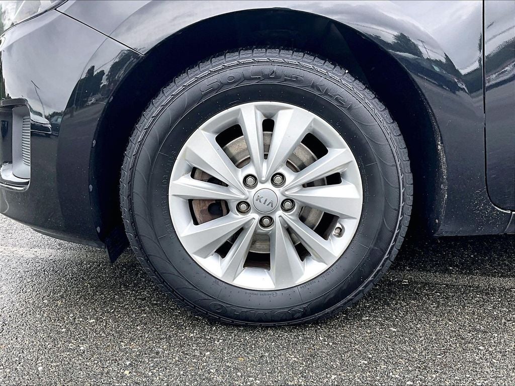 2017 Kia Sedona L