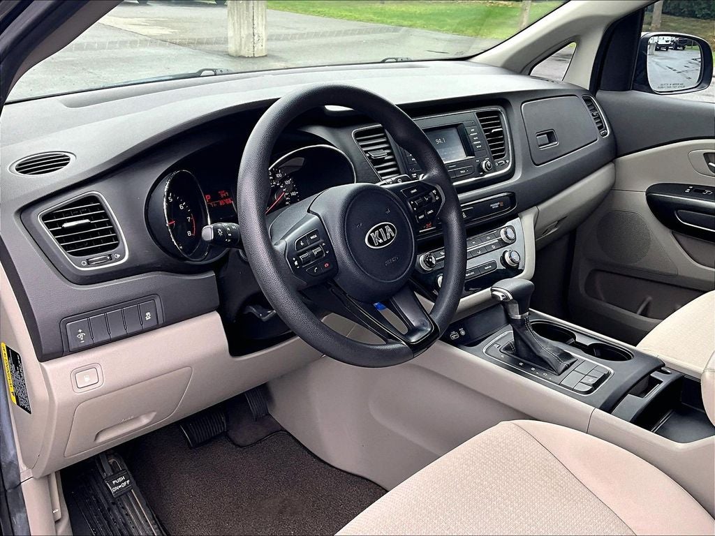 2017 Kia Sedona L