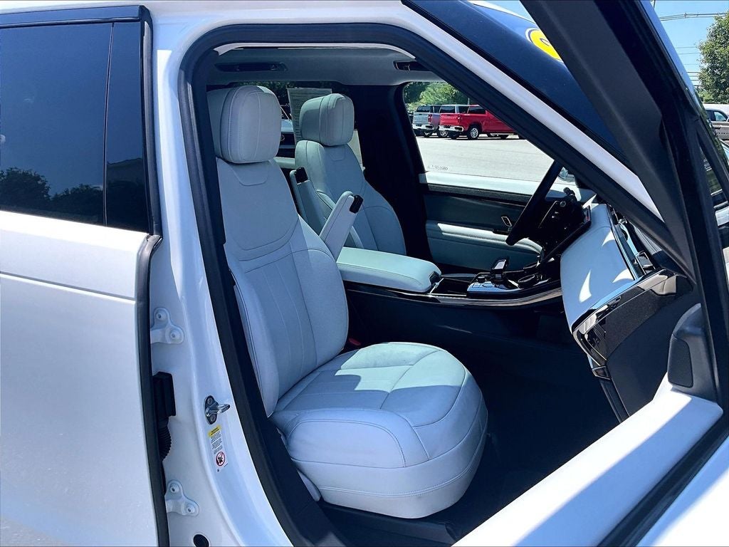 2023 Land Rover Range Rover Sport SE