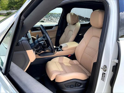 2024 Porsche Cayenne Base