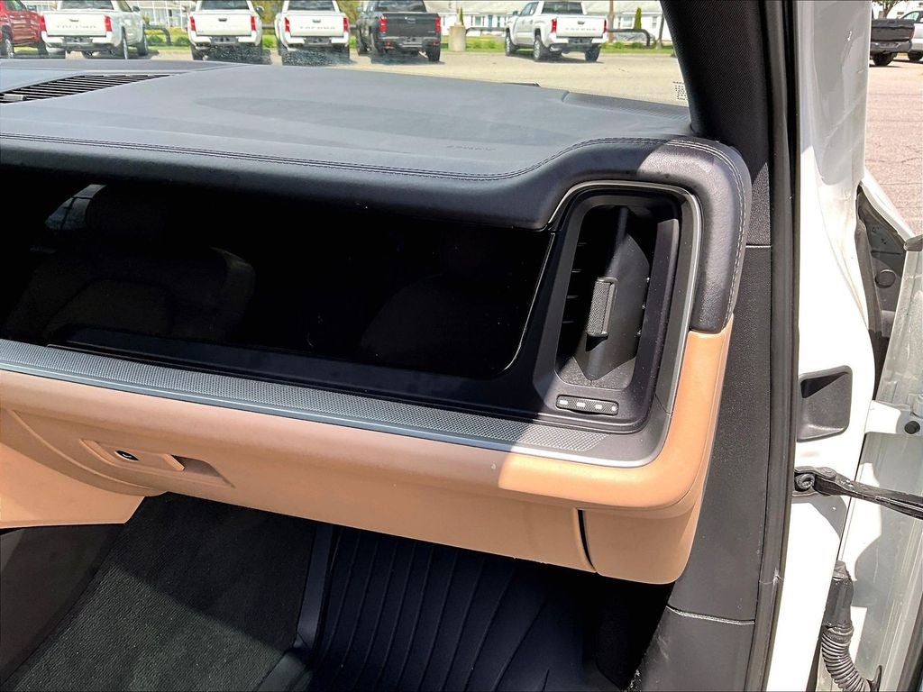 2024 Porsche Cayenne Base