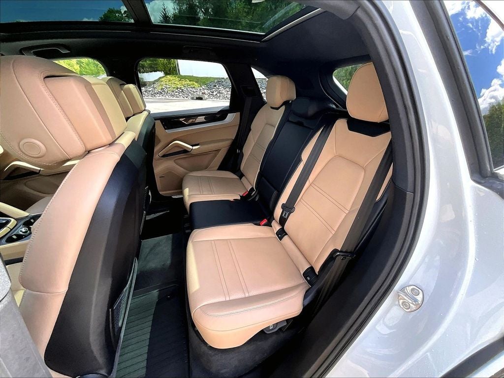 2024 Porsche Cayenne Base