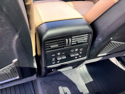 2024 Porsche Cayenne Base