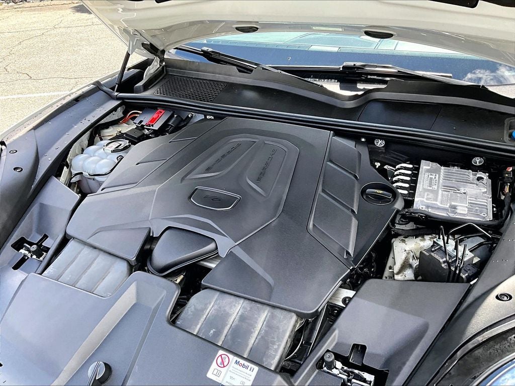 2024 Porsche Cayenne Base