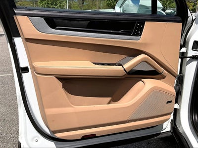 2024 Porsche Cayenne Base