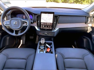 2025 Volvo XC90 B6 Plus 7-Seater 2025.5