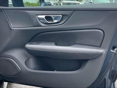 2024 Volvo V60 Cross Country B5 Plus