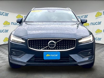2024 Volvo V60 Cross Country B5 Plus