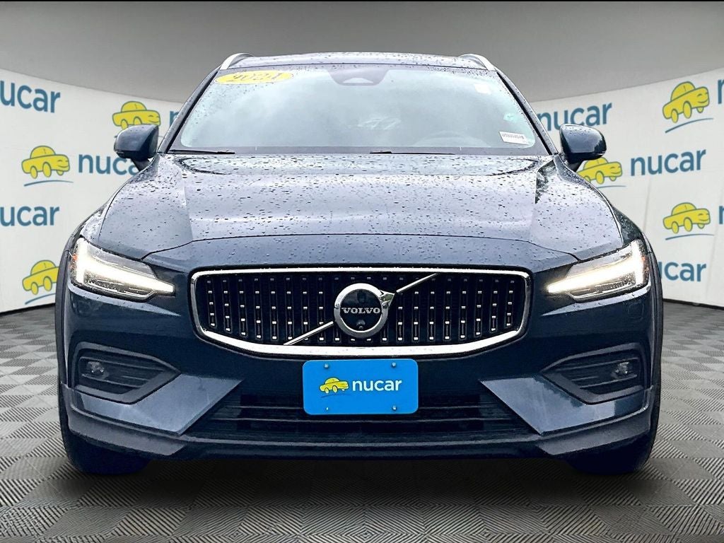 2024 Volvo V60 Cross Country B5 Plus