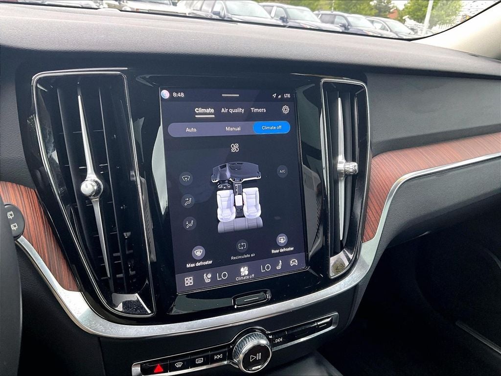 2024 Volvo V60 Cross Country B5 Plus