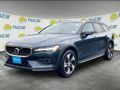 2024 Volvo V60 Cross Country B5 Plus