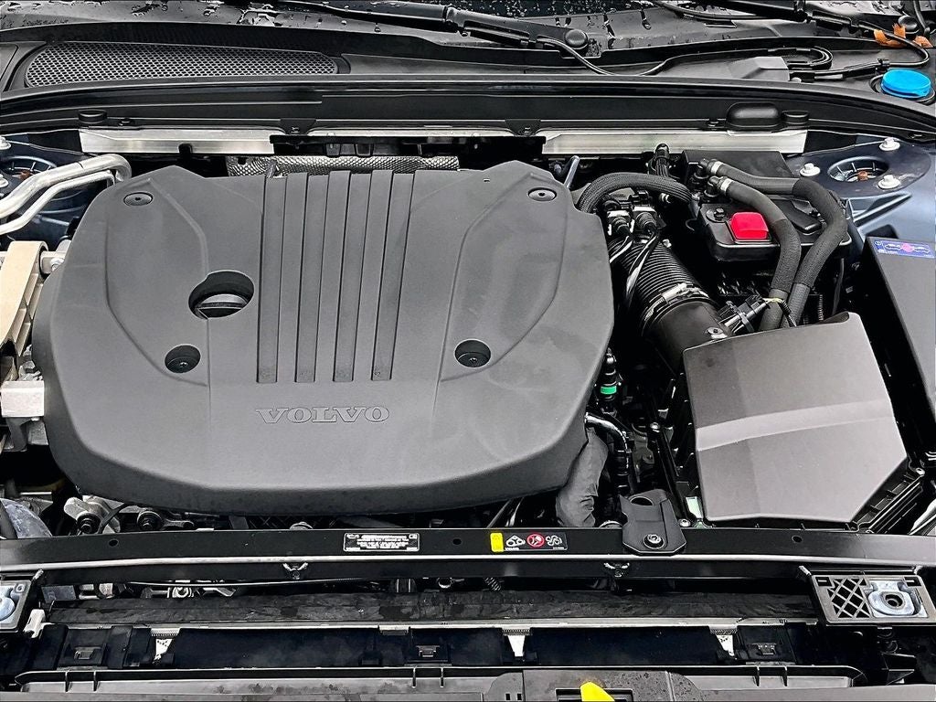 2024 Volvo V60 Cross Country B5 Plus