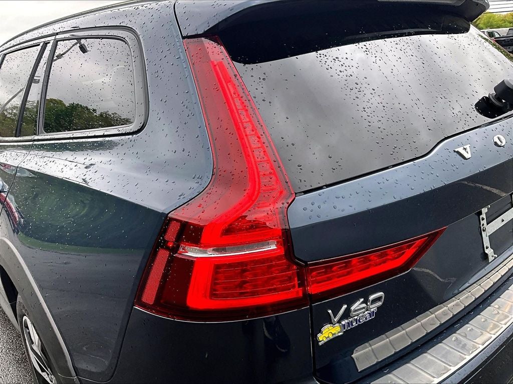 2024 Volvo V60 Cross Country B5 Plus