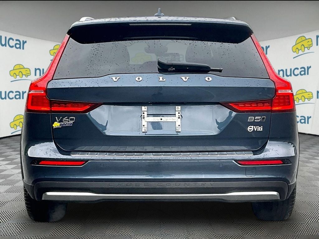 2024 Volvo V60 Cross Country B5 Plus