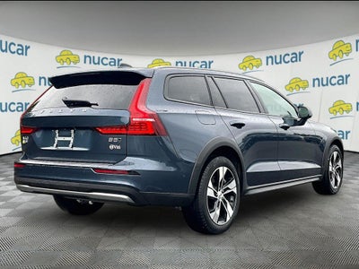 2024 Volvo V60 Cross Country B5 Plus