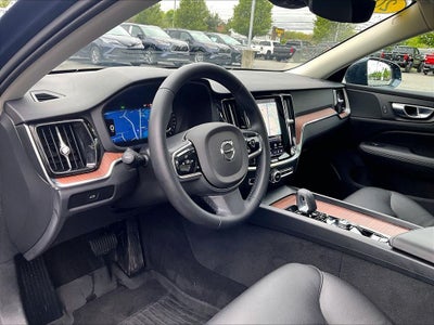 2024 Volvo V60 Cross Country B5 Plus