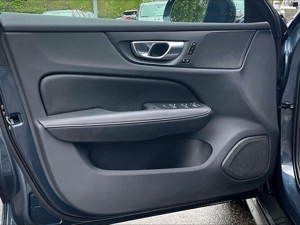 2024 Volvo V60 Cross Country B5 Plus